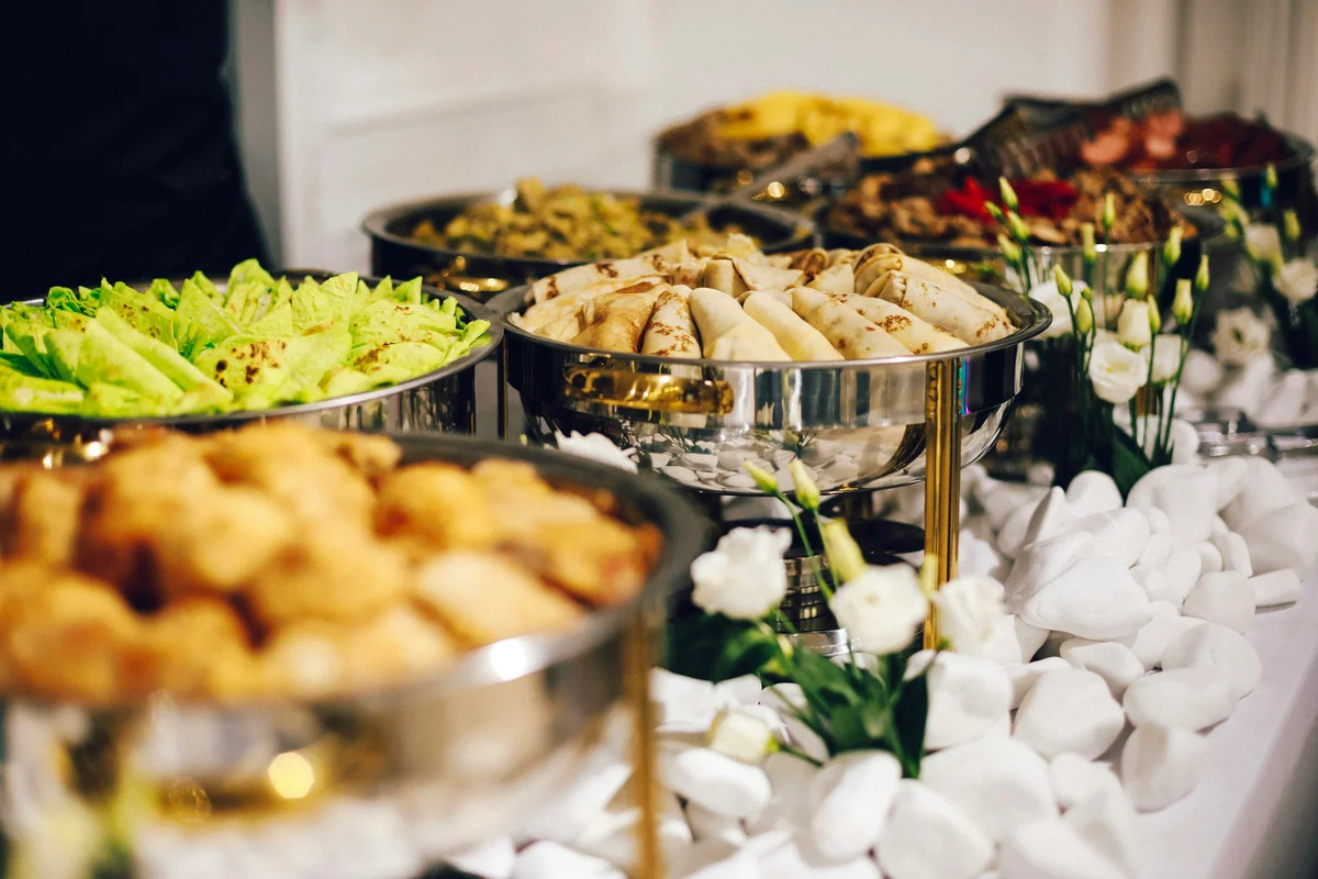 Hospitality presentation supplies and buffet display equipment for professional events